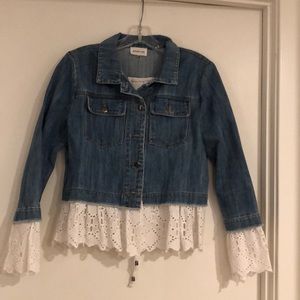 Jean jacket with lace detailing